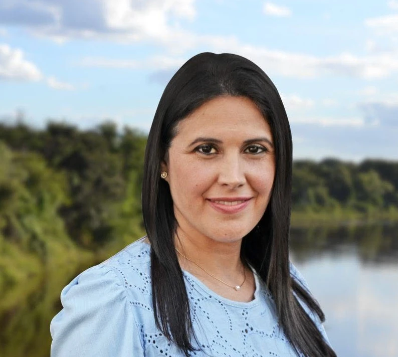 honorable-concejo-santo-tome-autoridad-Duete Tania